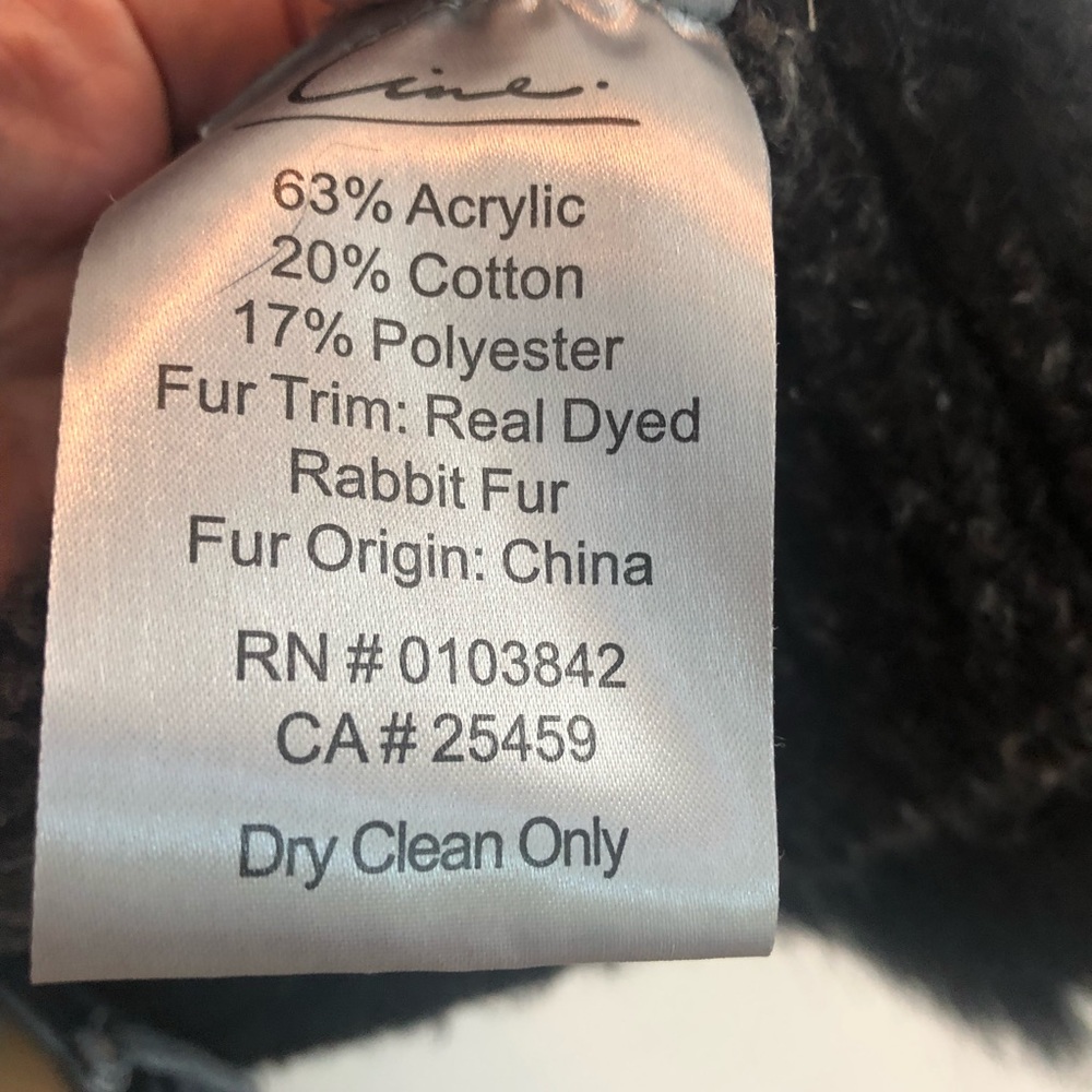 Line Rabbit Fur vest - Picture 6 of 7